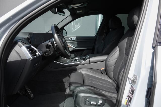 BMW X5 xDrive 50e 490Pk | M-Sport Pro | Shadowline | 360° Camera | Harman-Kardon | Head Up Display | Trekhaak | Brooklyn Grey | 22''