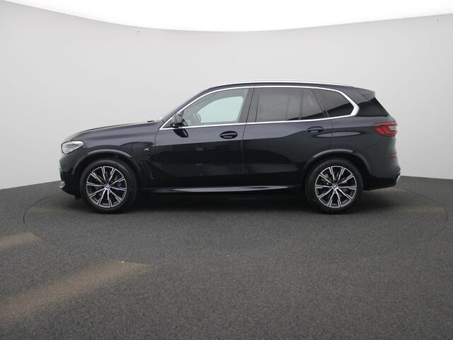 BMW X5 xDrive45e High Executive | Elektr. bed. achterklep | Climate Control / ECC | Open dak schuif/kantel | Licht metalen velgen 20 inch | Trekhaak inklapbaar | Cruise control Adaptive | Navigatie | Lederen bekleding | Elektrisch verst. stoelen | Stoelverwarmin