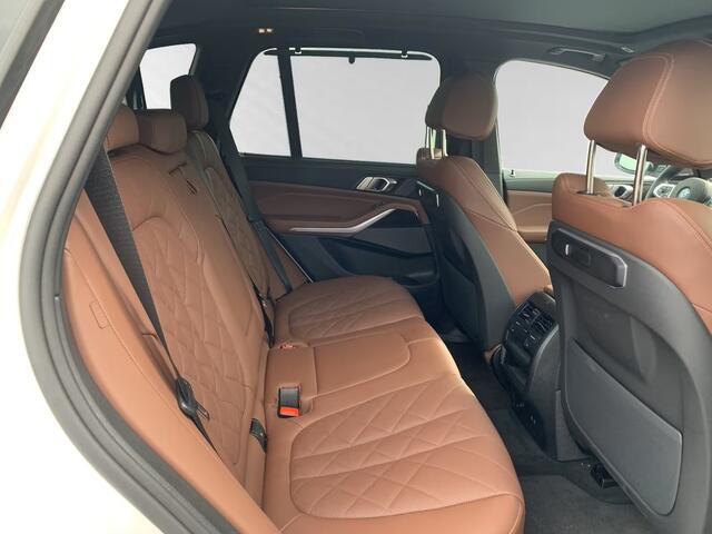 BMW X5 xDrive50e M-Sport 489 PK Panoramadak Trekhaak 360 Camera Soft Close Harman Kardon