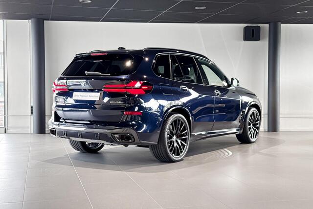 BMW X5 xDrive50e | M Sport Pro | Harman Kardon | Glazen Panoramadak | Iconic Glow | Soft-close | Trekhaak |