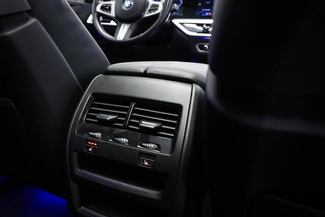 BMW X5 xDrive50e | PANORAMADAK | ACHTERBANKVERWARMING | INDIVIDUAL VOLLEDER MERINO | HEAD UP | 360 CAMERA | MAXTON | 22"