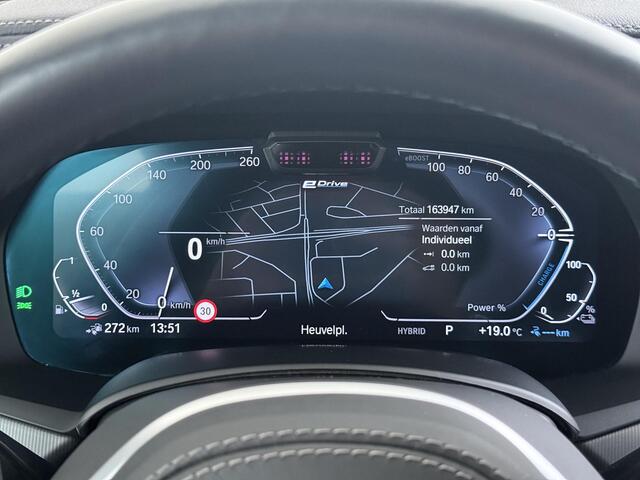 BMW X5 xDrive45e High Executive M Pakket Trekhaak Laser HUD Dealer onderhouden