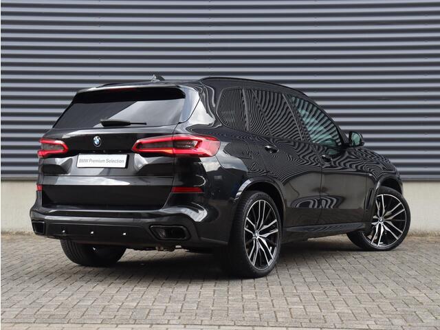 BMW X5 xDrive45e | High Executive | M Sportpakket | Panodak | Head-Up | Driving Assistant Prof. | Harman Kardon | Stoelventilatie | Parking Assistant Plus | 22'' LMV