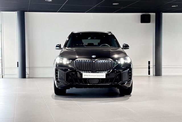 BMW X5 xDrive50e | M Sport Pro | Glazen Panoramadak | Harman Kardon | Soft-close | Stoelventilatie | Trekhaak |