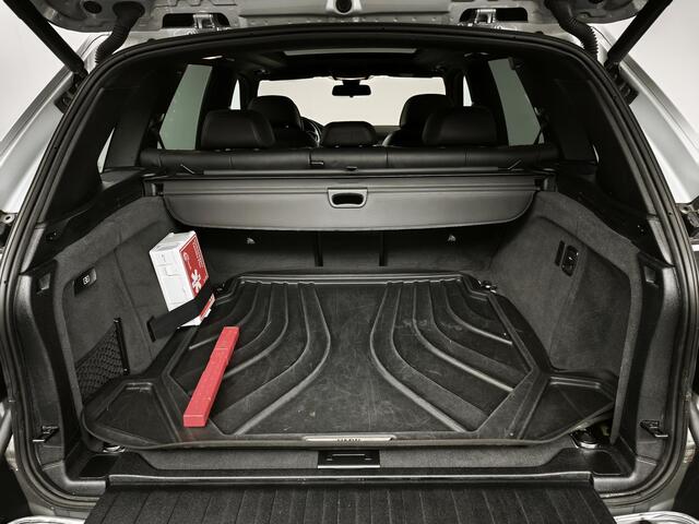 BMW X5 xDrive35i M Sport Edition Automaat | Leer | Navigatie systeem M-Pakket