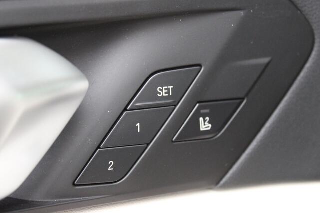 BMW X5 xDrive45e High Executive xLine Automaat / Trekhaak / Comfortstoelen / Adaptieve LED / Stoelverwarming / Achteruitrijcamera