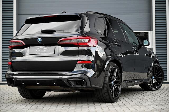 BMW X5 xDrive45e M-SPORT / PANO / LASER / SOFTCLOSE / HUD / COMFORTSTOELEN / MEMORY / TREKHAAK / 22"