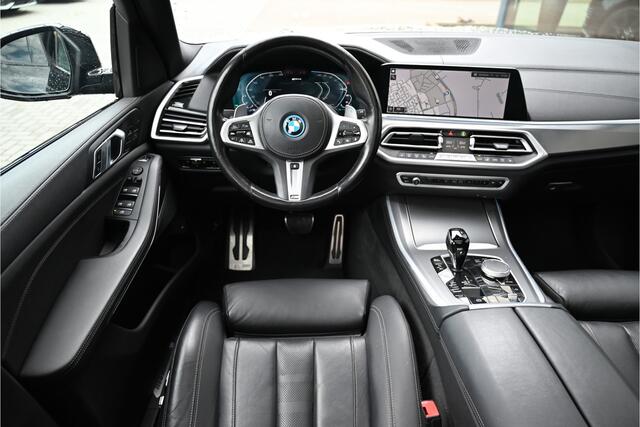 BMW X5 xDrive45e M-SPORT / PANO / LASER / SOFTCLOSE / HUD / COMFORTSTOELEN / MEMORY / TREKHAAK / 22"