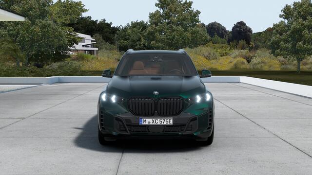 BMW X5 xDrive50e M Sport Automaat / Panoramadak Sky Lounge / Trekhaak / Bowers & Wilkins / Parking Assistant Professional / Comfortstoelen / Adaptieve LED / Soft-Close