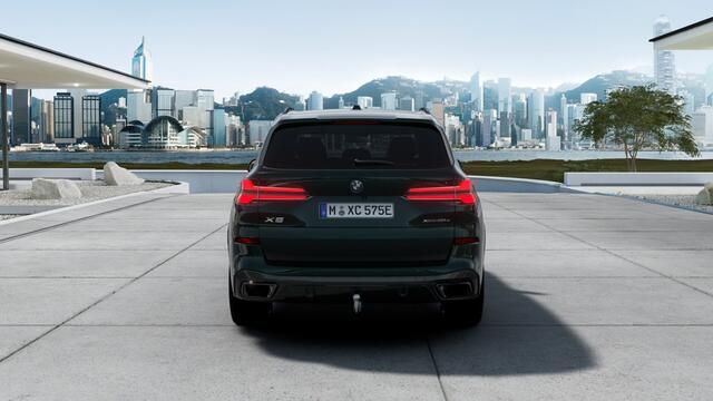 BMW X5 xDrive50e M Sport Automaat / Panoramadak Sky Lounge / Trekhaak / Bowers & Wilkins / Parking Assistant Professional / Comfortstoelen / Adaptieve LED / Soft-Close