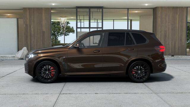 BMW X5 xDrive50e M Sport Automaat / Panoramadak Sky Lounge / Trekhaak / Bowers & Wilkins / Parking Assistant Professional / Comfortstoelen / Massagefunctie / Soft-Close