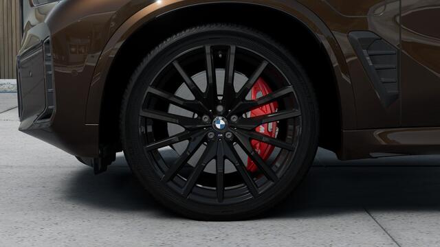 BMW X5 xDrive50e M Sport Automaat / Panoramadak Sky Lounge / Trekhaak / Bowers & Wilkins / Parking Assistant Professional / Comfortstoelen / Massagefunctie / Soft-Close