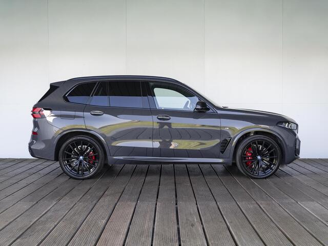 BMW X5 xDrive50e | M Sportpakket Pro | Innovation Pack | Comfort Access | Soft-Close | Sky Lounge | Massagefunctie | 22''