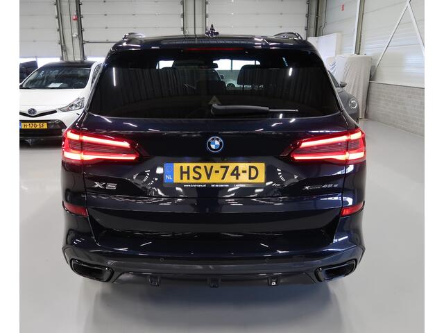 BMW X5 xDrive45e M-Sport High Executive Laser Panoramadak Carbon 360 Camera Individual Leer Head-Up Memory 21 inch App connect Sfeerverlichting Dealer onderhouden Alarm klasse 3 LoJack 4 zone airco