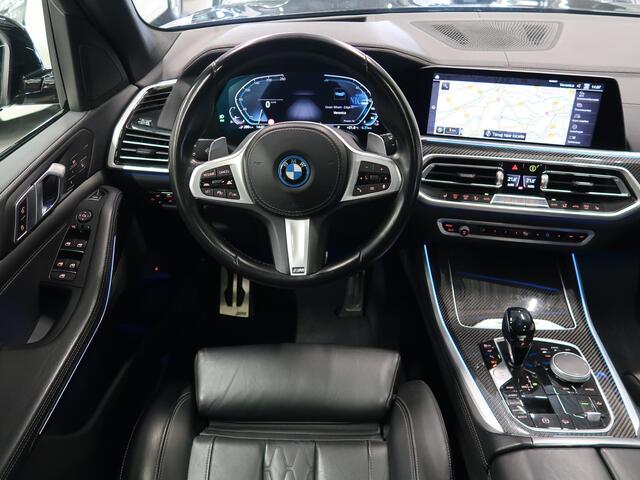 BMW X5 xDrive45e M-Sport High Executive Laser Panoramadak Carbon 360 Camera Individual Leer Head-Up Memory 21 inch App connect Sfeerverlichting Dealer onderhouden Alarm klasse 3 LoJack 4 zone airco