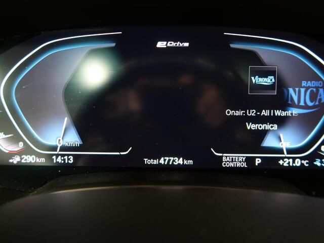 BMW X5 xDrive45e M-Sport High Executive Laser Panoramadak Carbon 360 Camera Individual Leer Head-Up Memory 21 inch App connect Sfeerverlichting Dealer onderhouden Alarm klasse 3 LoJack 4 zone airco