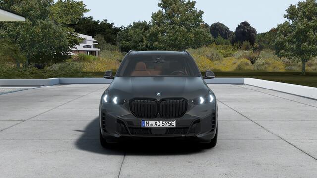 BMW X5 xDrive50e M Sport Automaat / Panoramadak Sky Lounge / Trekhaak / Comfortstoelen / Bowers & Wilkins / Parking Assistant Professional / Comfort Access