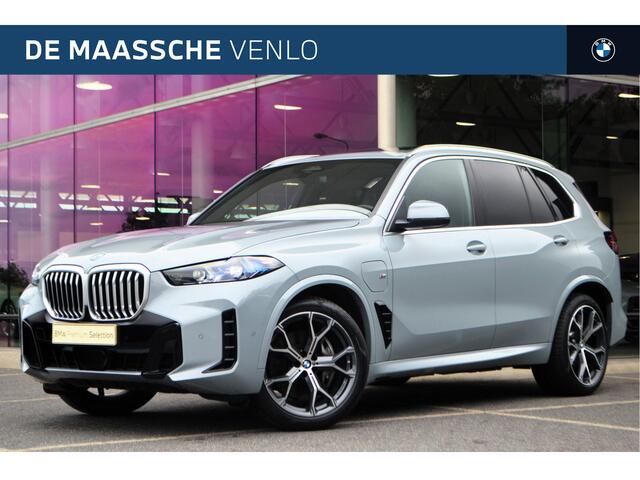 BMW X5 xDrive50e M Sport Automaat / Trekhaak / Panoramadak Sky Lounge / Comfortstoelen / Comfort Access / Soft-Close / Stoelventilatie / Parking Assistant Professional