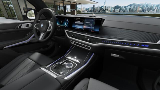 BMW X5 xDrive50e M Sport Automaat / Panoramadak Sky Lounge / Trekhaak / Bowers & Wilkins / Parking Assistant Professional / Massagefunctie / Soft-Close