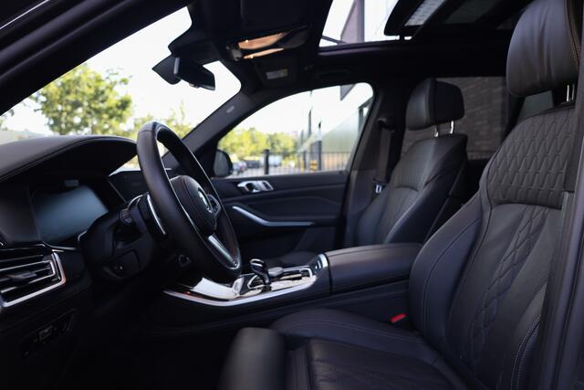 BMW X5 xDrive45e High Executive | BTW | M-SPORT | HUD | 4WIELSTUURING | SKYLOUNGE | CABRON | 22'' | ACC | DEALER ONDH | 360 |