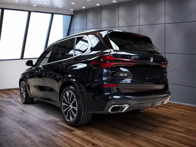 BMW X5 xDrive50e M Sport Sky Lounge Panoramadak Wegklapbare trekhaak Harman-Kardon Sound Keyless Entry Head-Up Display
