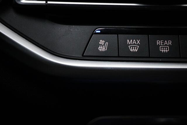 BMW X5 xDrive45e High Executive | PANORAMADAK | LASER LED | HEAD UP | INDIVIDUAL LEDER | STOELVENTILATIE | SOFTCLOSE | TREKHAAK | 21"