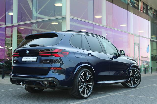 BMW X5 xDrive50e M Sport Automaat / Trekhaak / Panoramadak / Comfortstoelen / Comfort Access / Soft-Close / Harman Kardon / Parking Assistant Professional