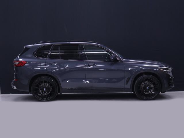 BMW X5 xDrive45e High Executive [PANORAMADAK, APPLE CARPLAY, HEAD-UP DISPLAY, ADAPTIVE CRUISE, ANDROID, TREKHAAK ELEKTRISCH, STOELVERWARMING, COMFORTSTOELEN, NIEUWSTAAT]