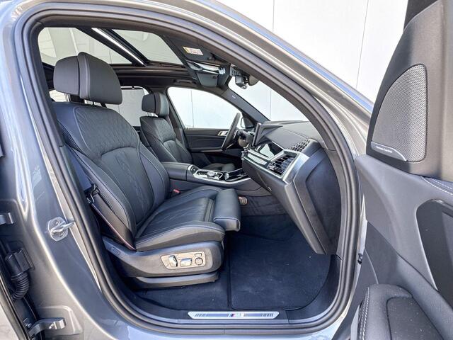 BMW X5 xDrive50e M-Sport Pro / 22 inch / Glazen schuifdak / Harman Kardon Audio / Uitgebreid lederen bekleding / Driving Assistant Prof