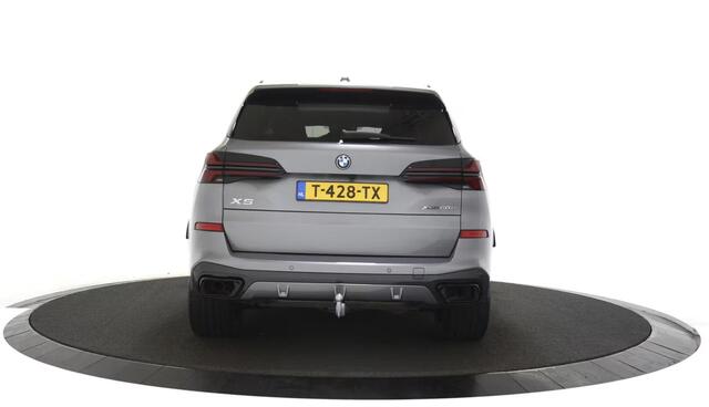 BMW X5 xDrive50e Launch Edition M-Sport Zwart Optiek Pano ACC HUD Trekhaak Luchtvering NL Auto!