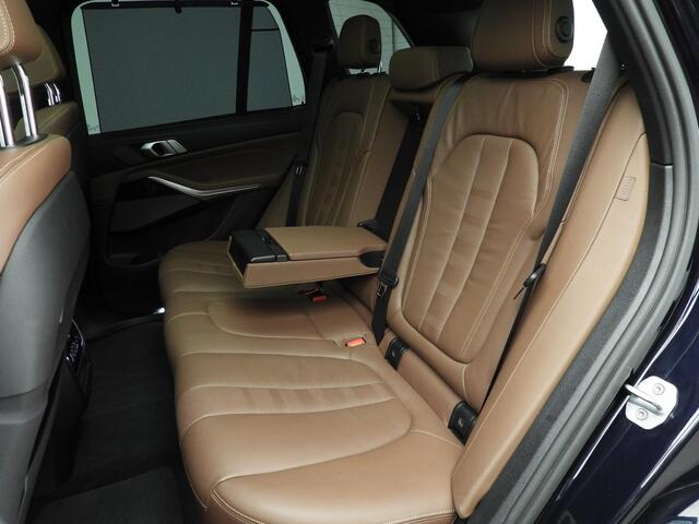 BMW X5 xDrive30d High Executive M Sport | Trekhaak | Luchtvering | Sky Lounge Pano | Laserlicht | Harman/Kardon | Achterasbesturing