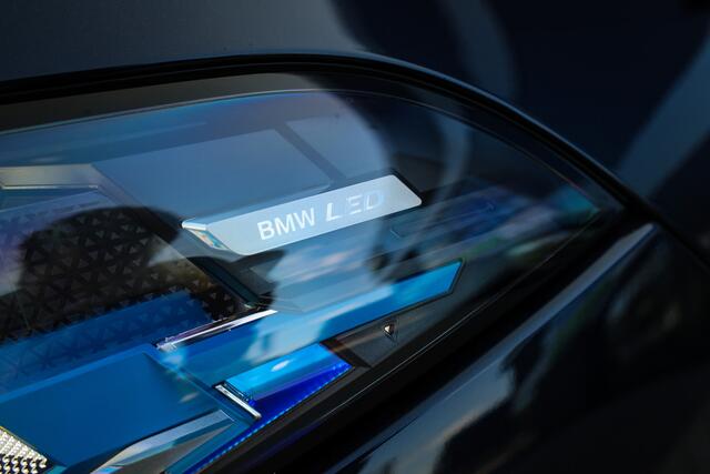 BMW X5 xDrive50e | BTW | SKYLOUNGE | 22 INCH | H/K | COMFORTSTOELEN | HUD |