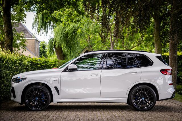 BMW X5 xDrive45e M Sport 22" Laser Crafted Clarity HUD Panorama Trekhaak