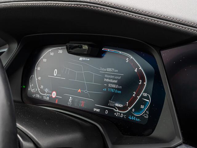 BMW X5 xDrive45e High Exe M-Sport PANO 360 CAMERA LASER HUD 21 INCH STOELVER EN KOEL BOMVOL!!