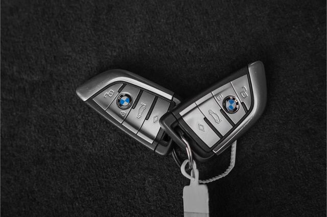 BMW X5 xDrive45e High Executive M-Sport Pano 360° CarPlay Laser 22"