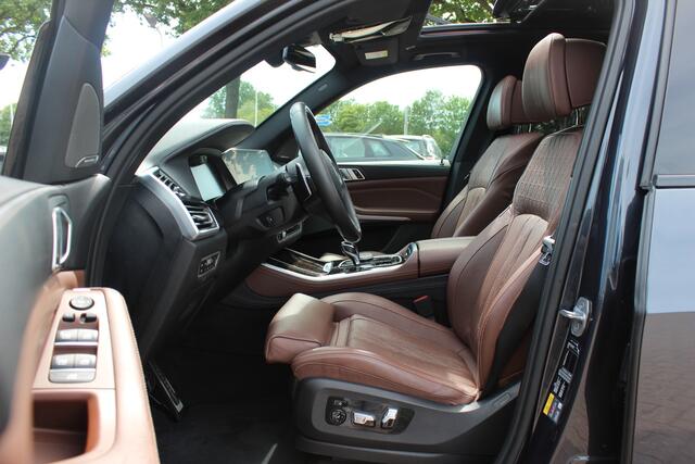 BMW X5 xDrive45e High Exe. M Sport / Trekhaak / Panoramadak / 360Camera / Head-up / Softclose / Keyless / 22'' / Harman Kardon / Luchtvering / Stoelventilatie+Verwarming / Luxe Leder / Dodehoek / DAB / ACC