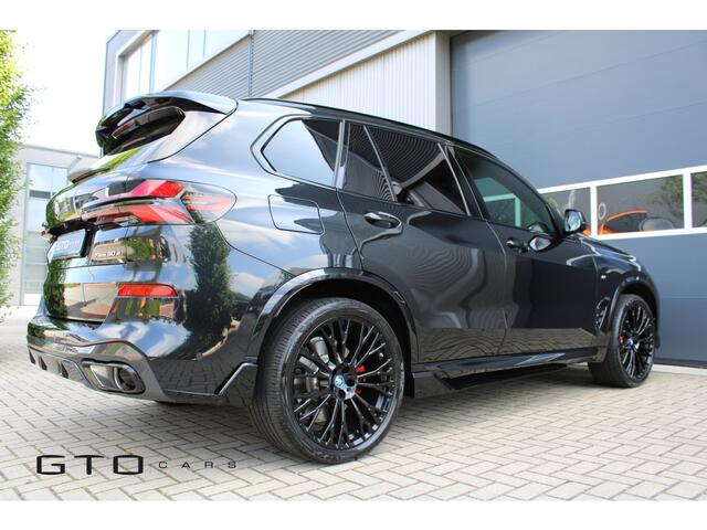 BMW X5 xDrive50e M Performance/Individual Leder/22''/M Sport/Harman Kardon/Massage/ Surround Camera/HUD/Trekhaak/ BTW