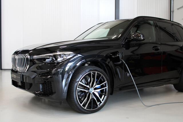 BMW X5 xDrive45e High Executive | 360 Camera | Pano | Comfortstoelen | Trekhaak | Verwarmd Stuurwiel