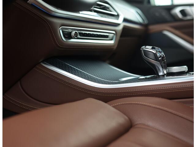 BMW X5 45e xDrive | Sky - HUD - Volleder - Massage