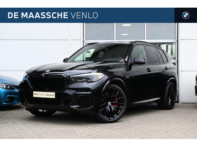 BMW X5 xDrive45e M Sport Automaat / Panoramadak / Trekhaak / Sportstoelen / Achteruitrijcamera / Adaptieve LED / Comfort Access / Active Steering