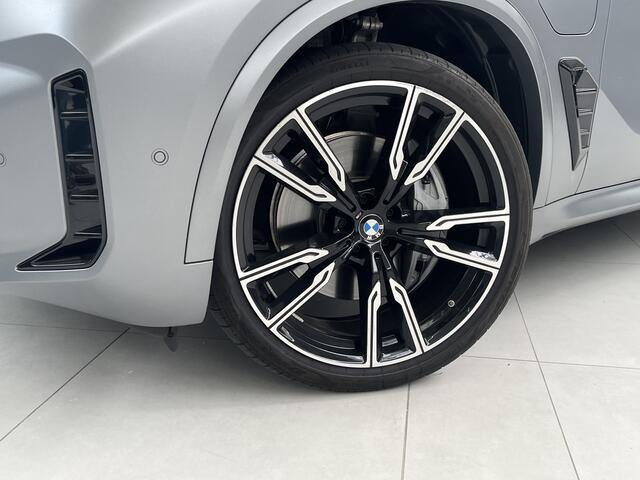 BMW X5 xDrive50e M-Sport Individual | Frozen Pure Grey | Autobahnassistent | Pano | Trekhaak | Comforzetels | Active Steering