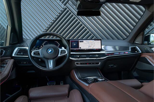 BMW X5 xDrive50e LCI M-sport Pro Massage Stoelvent. Luchtvering Pano Head Up 360 Kristal HarmanK Trekhaak