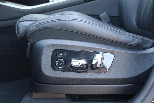 BMW X5 xDrive45e High Executive Stoelverw+koeling I Elek Trekhaak l Massage