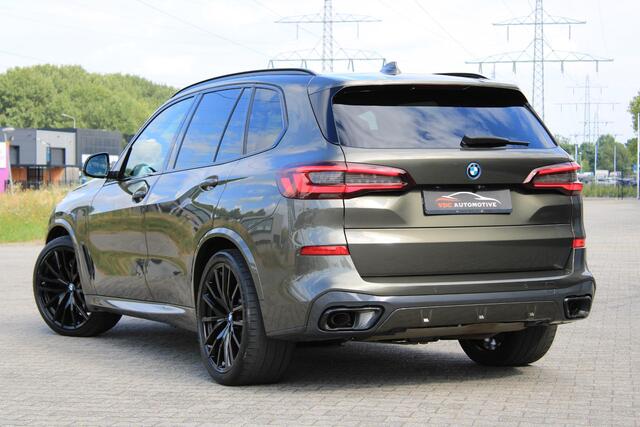 BMW X5 xDrive45e m Sport Manhattan | Trekhaak | Laser | Comfort Access | 22 " Zwart | HeadUp | DealerOnderhouden | BTW | Onderhoudscontract | 93 Procent Accucapaciteit SOH