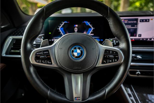 BMW X5 xDrive50e M Sport Pro 22" Carbon Harman Kardon Iconic Glow Head Up
