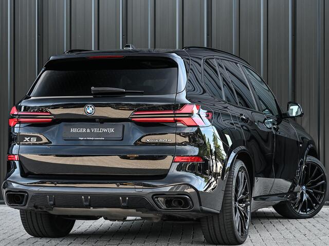BMW X5 xDrive50e M-Sport Pro | Panoramadak | M-Performance Seats | HUD | 360 Camera | Stoelverwarming + Ventilatie | Memory Seats | Ambiance Interieur | Soft Close | Iconic Glow | Achterbank Verwarming |