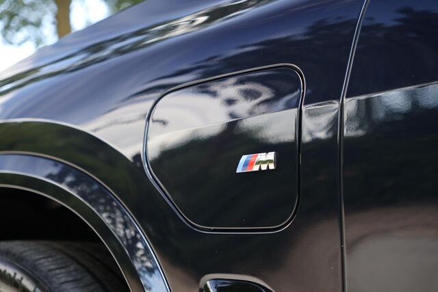 BMW X5 xDrive50e M-Sport | 22"| Pano Sky Lounge | Harman Kardon | Merino | HUD | Drive Ass Pro | V+A Stoelverwarm. | Alarm kl.3 | Keyless | Etc.