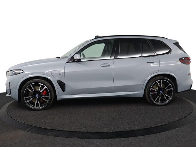 BMW X5 xDrive50e | SOH 100%| Sport Pakket Pro | Panoramadak | Harman Kardon | Stoelverwarming Voor & Achter | Individual Dashboard Leder | 22'' LM