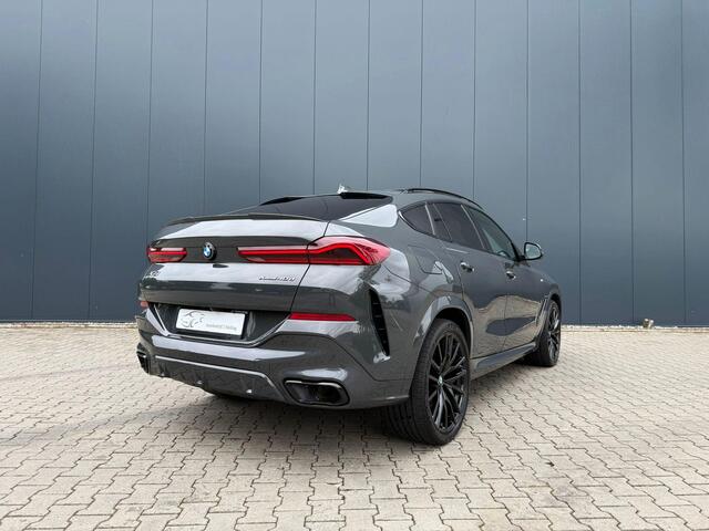 BMW X6 xDrive40d M-sport / pano / 22 inch / HUD / Dravite