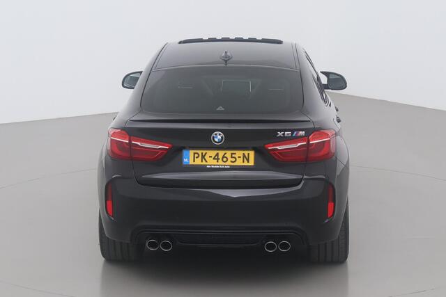 BMW X6 M | LEES TEKST | Head-Up | Panoramadak | 21 Inch | Trekhaak | Vol-Leder